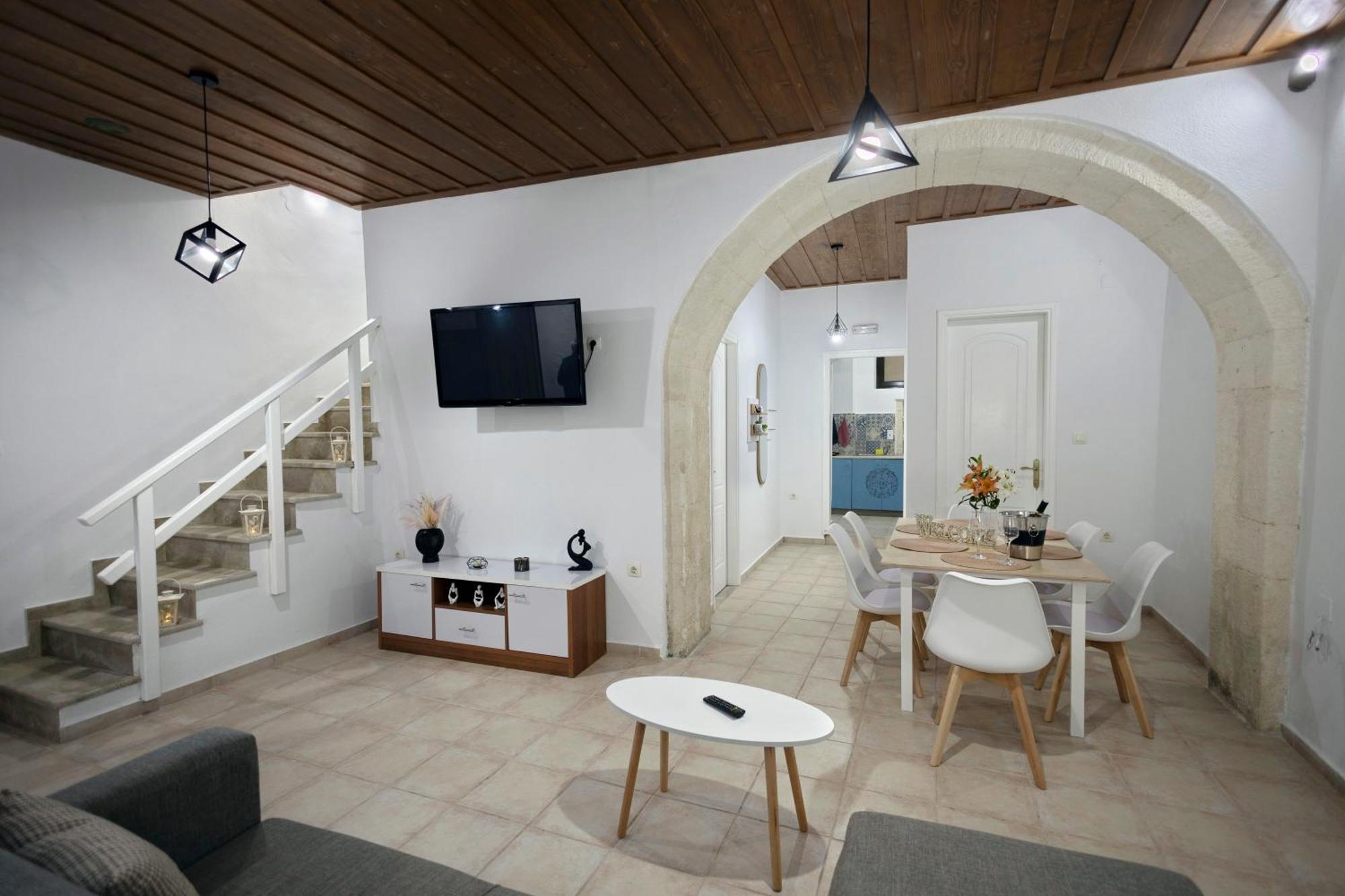 Dianna Rethymno (Crete)